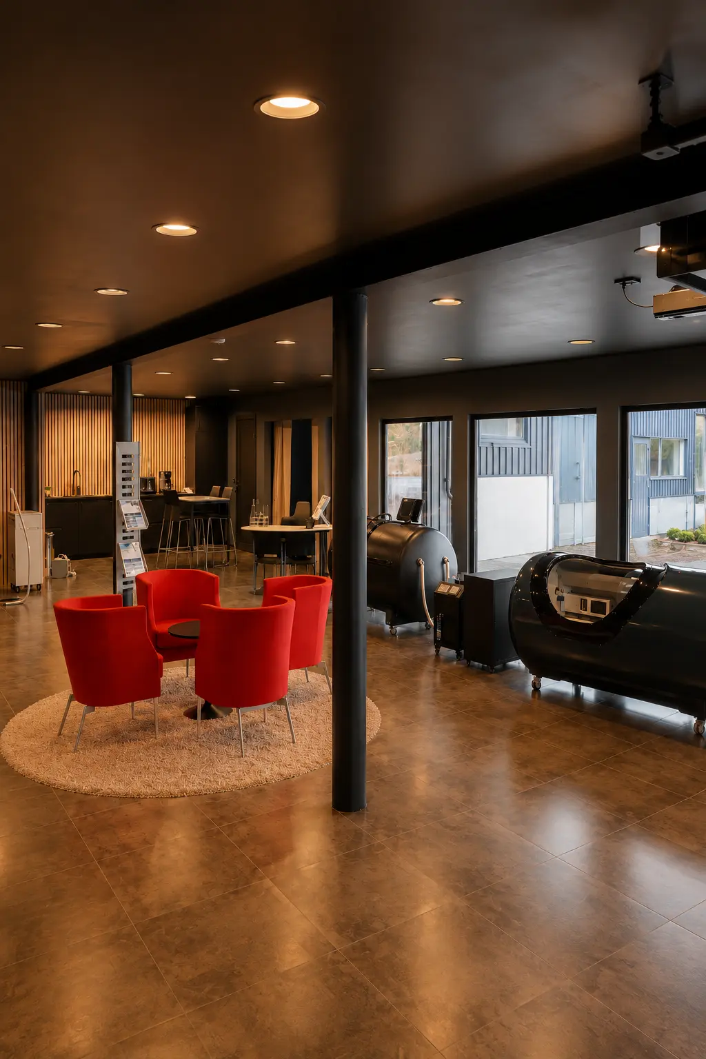 Oxyair showroom med hyperbart trykkammer, loungeområde og demonstrationsudstyr