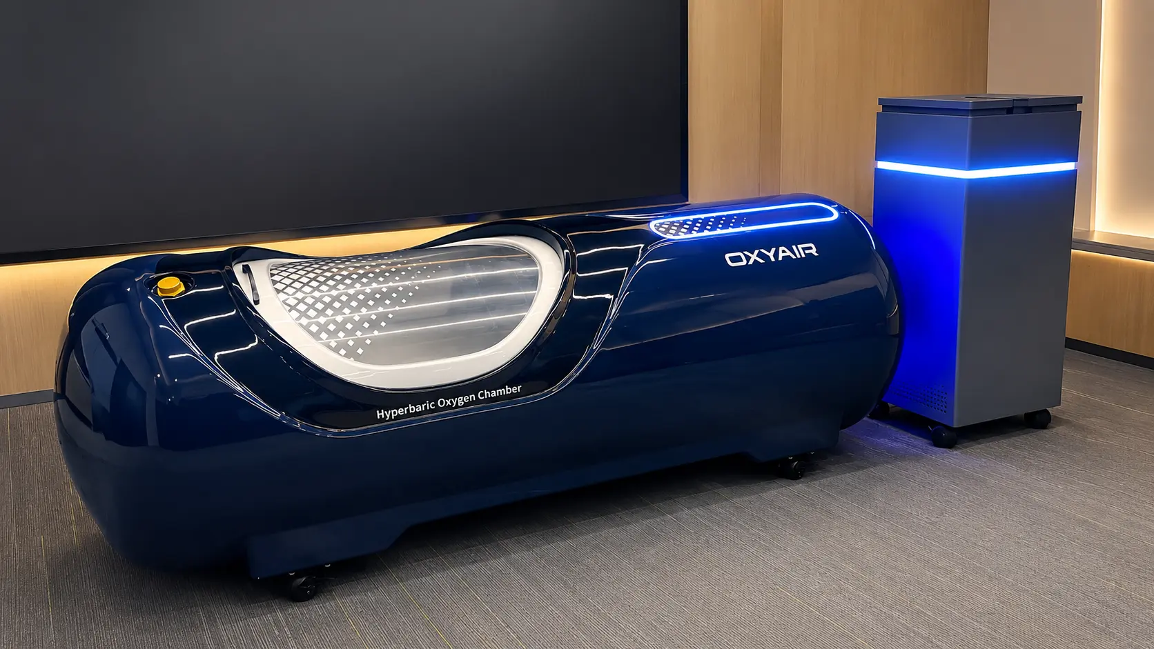 Oxyair Pro Solo liggende trykkammer med kompressormodul i showroom