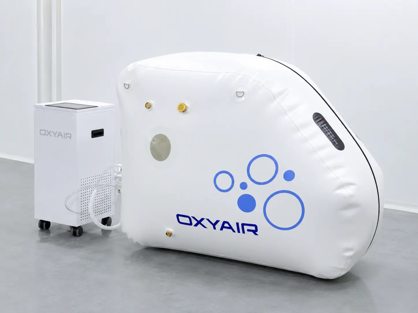 Oxyair Soft Seat set skråt fra siden med tilsluttet lufttilførsel